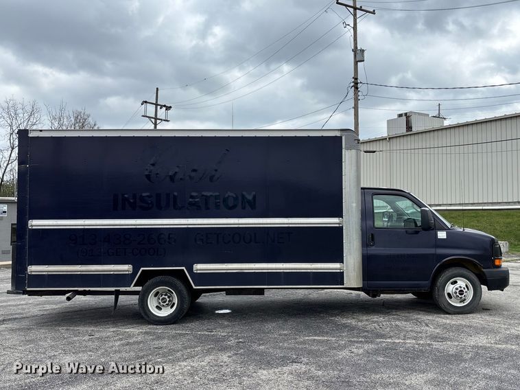 image for item FC4539 2016 GMC Savana 3500 box truck