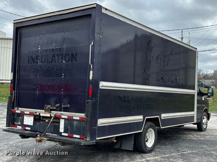image for item FC4539 2016 GMC Savana 3500 box truck