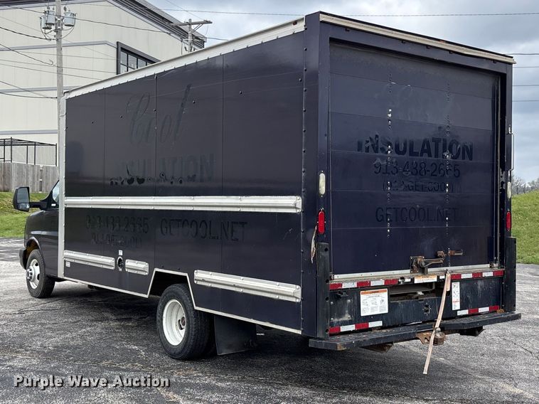 image for item FC4539 2016 GMC Savana 3500 box truck