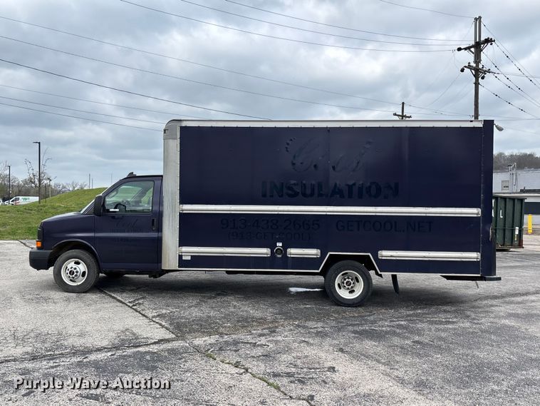 image for item FC4539 2016 GMC Savana 3500 box truck