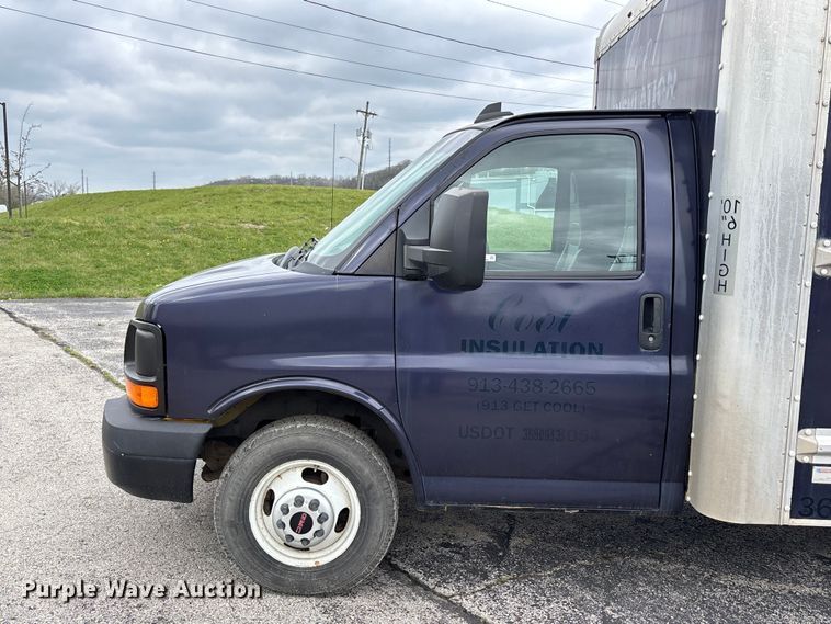 image for item FC4539 2016 GMC Savana 3500 box truck