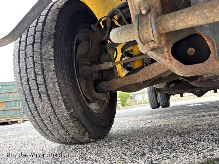 image for item FC4539 2016 GMC Savana 3500 box truck