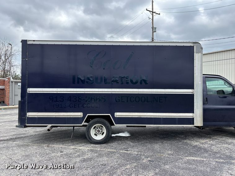 image for item FC4539 2016 GMC Savana 3500 box truck