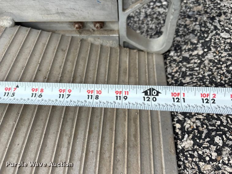 image for item FC4539 2016 GMC Savana 3500 box truck