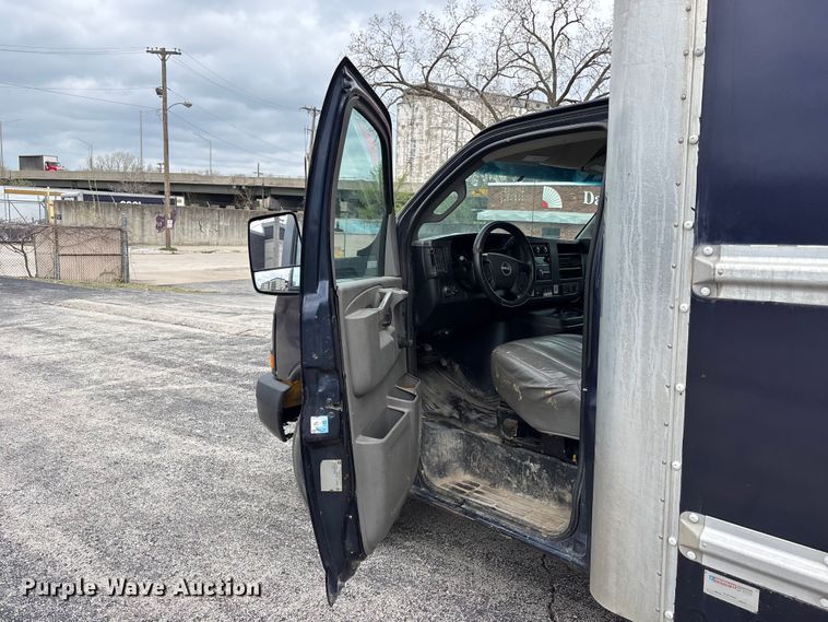 image for item FC4539 2016 GMC Savana 3500 box truck