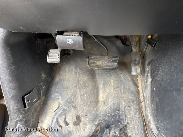 image for item FC4539 2016 GMC Savana 3500 box truck