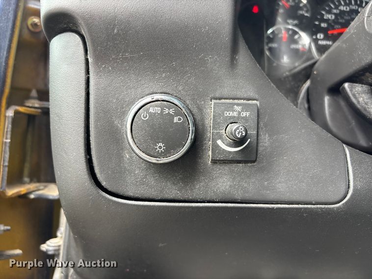 image for item FC4539 2016 GMC Savana 3500 box truck