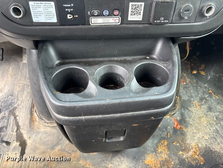 image for item FC4539 2016 GMC Savana 3500 box truck