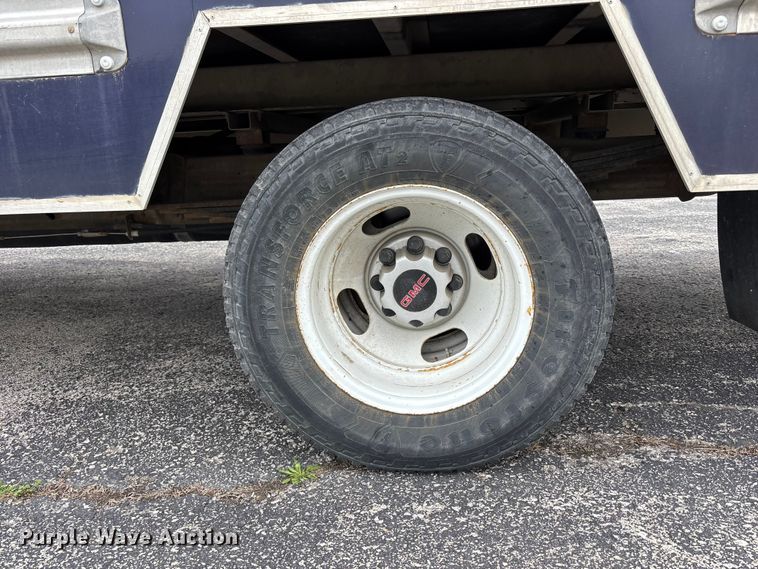 image for item FC4539 2016 GMC Savana 3500 box truck