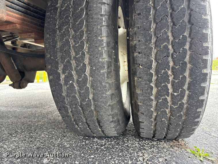 image for item FC4539 2016 GMC Savana 3500 box truck