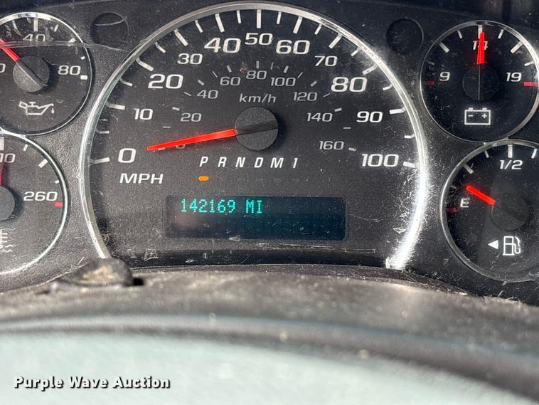 image for item FC4539 2016 GMC Savana 3500 box truck