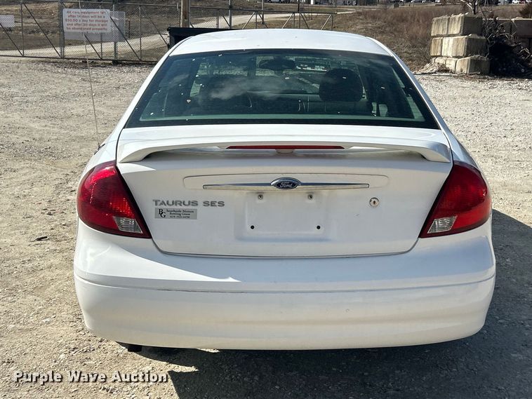 image for item FC5057 2003 Ford Taurus 