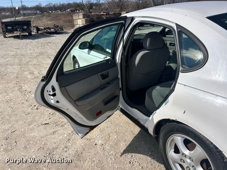 image for item FC5057 2003 Ford Taurus 