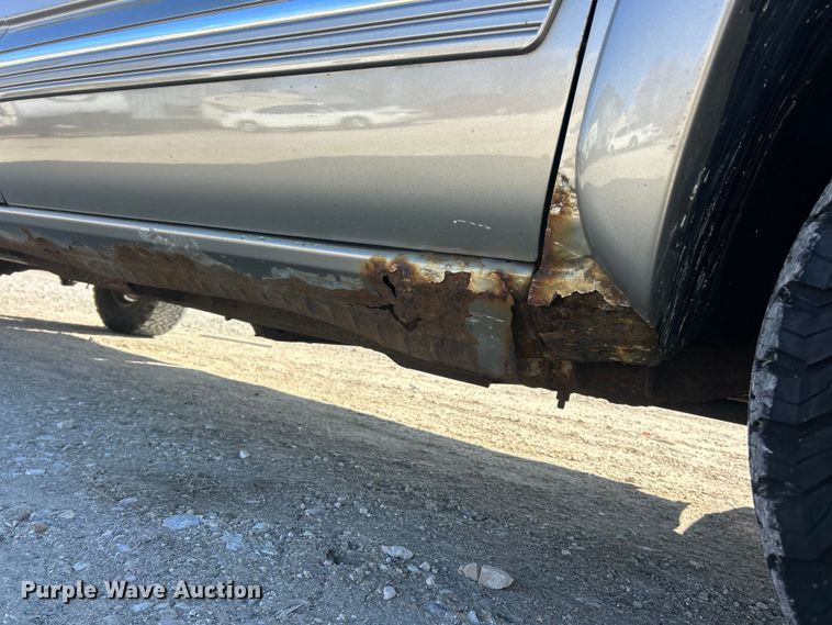 image for item FC5058 2001 Chevrolet Silverado 1500 Ext. Cab pickup truck