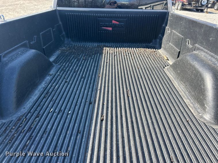 image for item FC5058 2001 Chevrolet Silverado 1500 Ext. Cab pickup truck