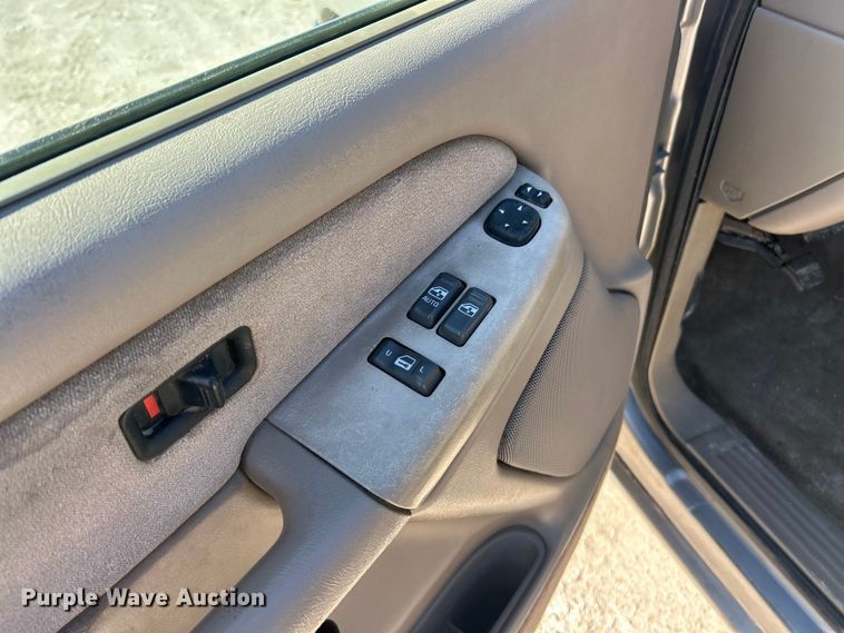 image for item FC5058 2001 Chevrolet Silverado 1500 Ext. Cab pickup truck