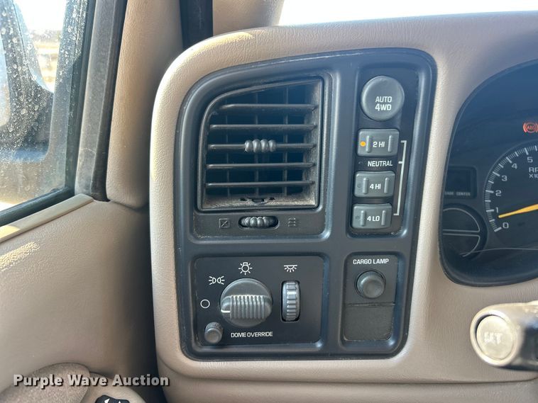 image for item FC5058 2001 Chevrolet Silverado 1500 Ext. Cab pickup truck