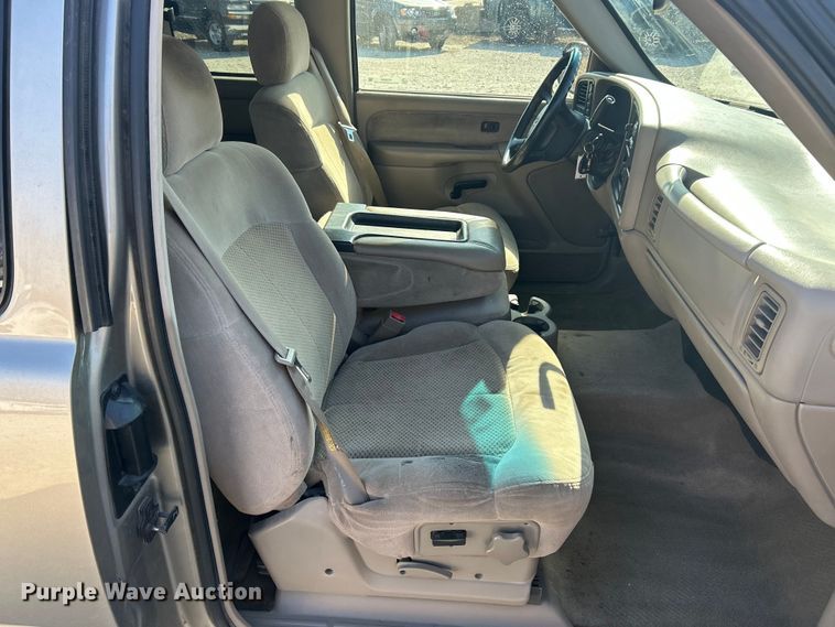 image for item FC5058 2001 Chevrolet Silverado 1500 Ext. Cab pickup truck