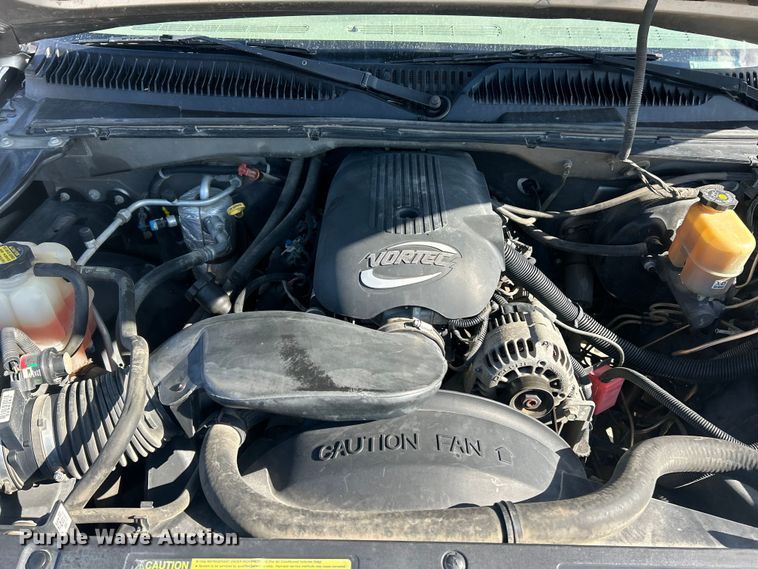 image for item FC5058 2001 Chevrolet Silverado 1500 Ext. Cab pickup truck