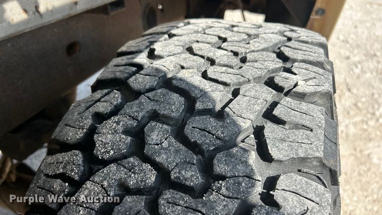 image for item FC5058 2001 Chevrolet Silverado 1500 Ext. Cab pickup truck