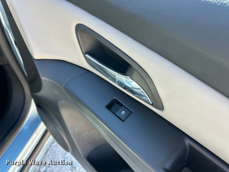 image for item FC5100 2011 Chevrolet Cruze 