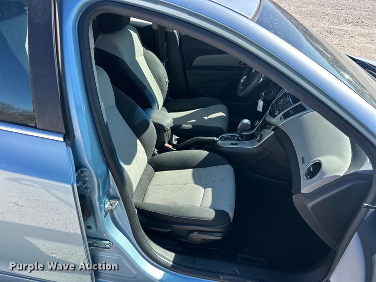 image for item FC5100 2011 Chevrolet Cruze 