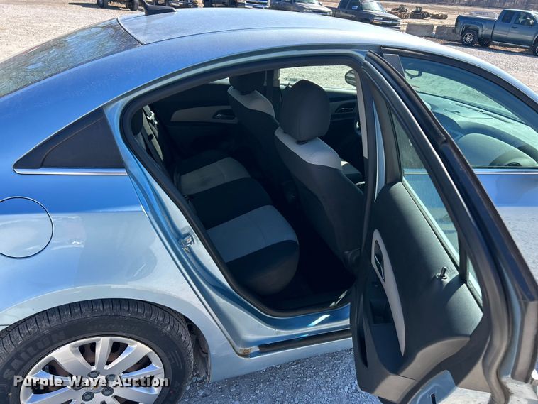 image for item FC5100 2011 Chevrolet Cruze 