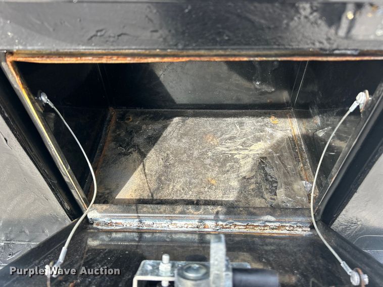 image for item FC5194 2011 Ford F550 XL Super Duty flatbed truck