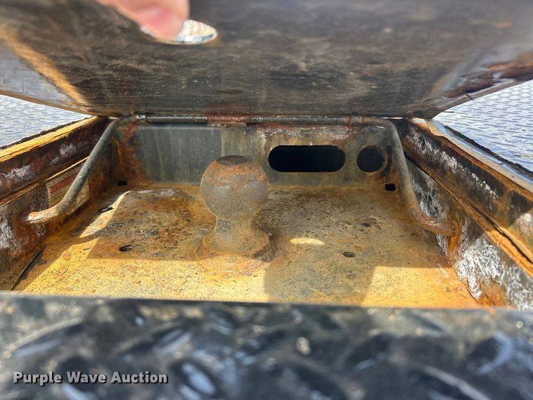 image for item FC5194 2011 Ford F550 XL Super Duty flatbed truck