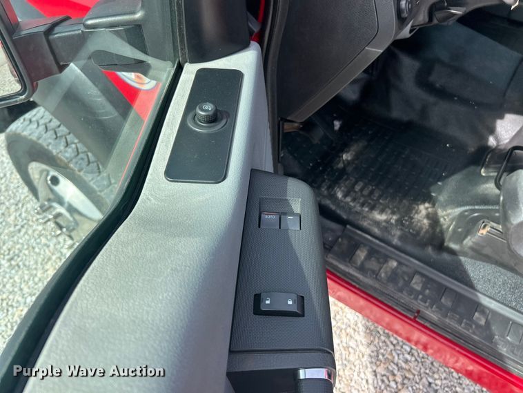 image for item FC5194 2011 Ford F550 XL Super Duty flatbed truck