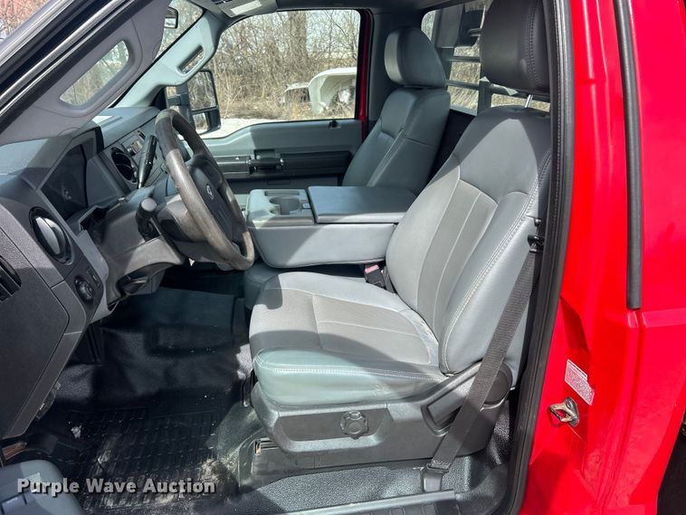 image for item FC5194 2011 Ford F550 XL Super Duty flatbed truck