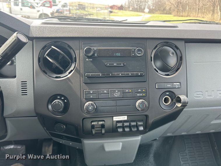 image for item FC5194 2011 Ford F550 XL Super Duty flatbed truck