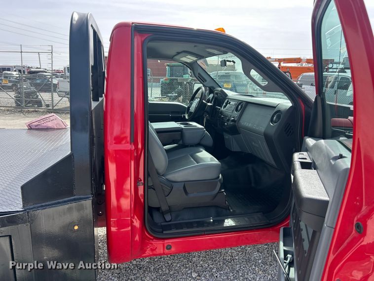 image for item FC5194 2011 Ford F550 XL Super Duty flatbed truck