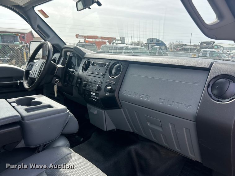 image for item FC5194 2011 Ford F550 XL Super Duty flatbed truck