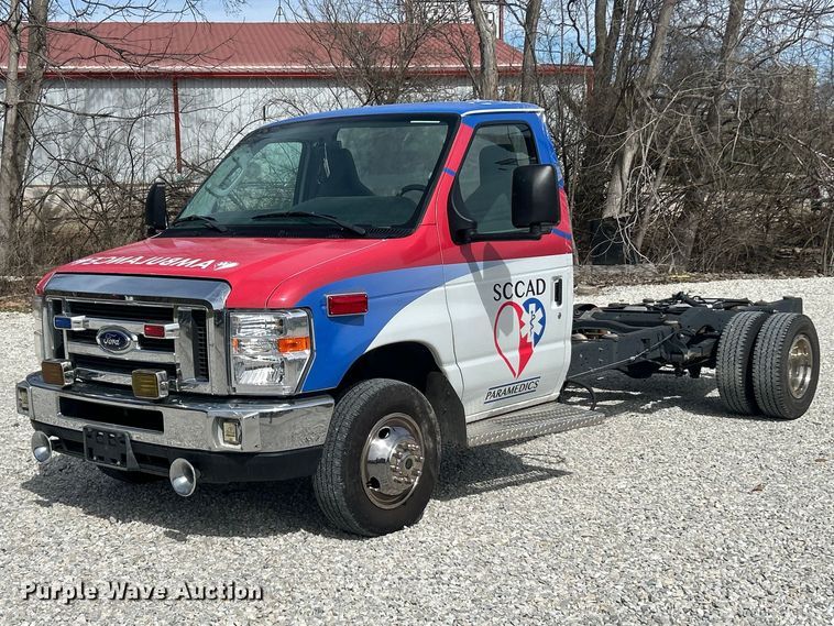 image for item FC5195 2018 Ford E450 van cab and chassis