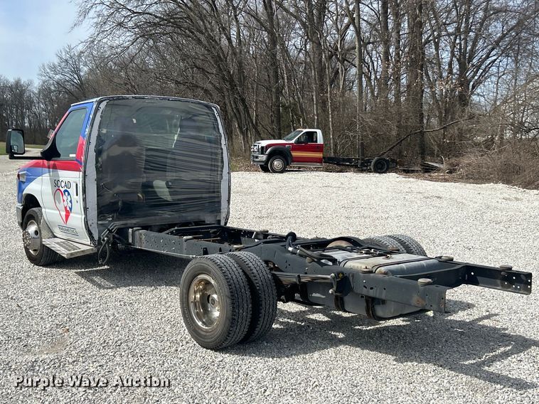 image for item FC5195 2018 Ford E450 van cab and chassis