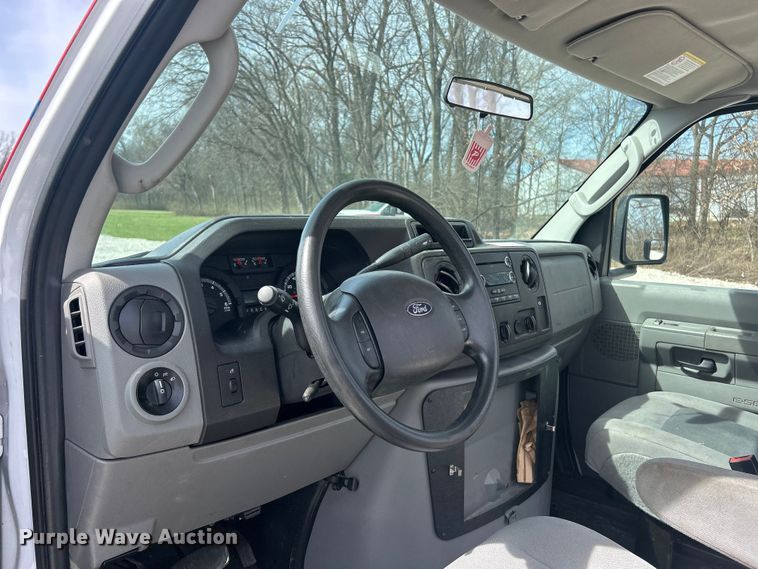 image for item FC5195 2018 Ford E450 van cab and chassis