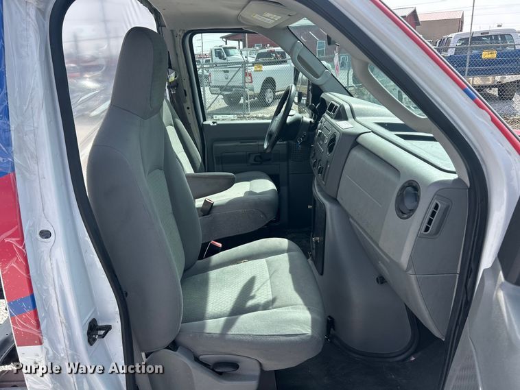 image for item FC5195 2018 Ford E450 van cab and chassis
