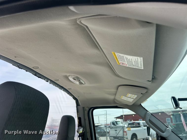 image for item FC5195 2018 Ford E450 van cab and chassis