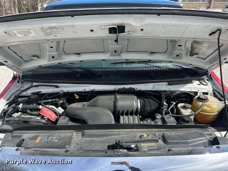 image for item FC5195 2018 Ford E450 van cab and chassis