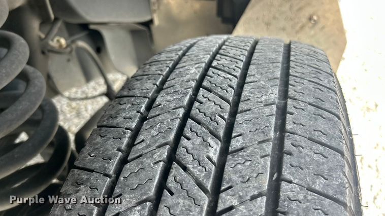 image for item FC5195 2018 Ford E450 van cab and chassis