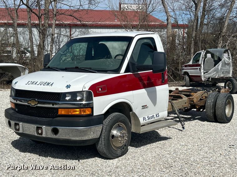 image for item FC5196 2012 Chevrolet Express 4500 van cab and chassis