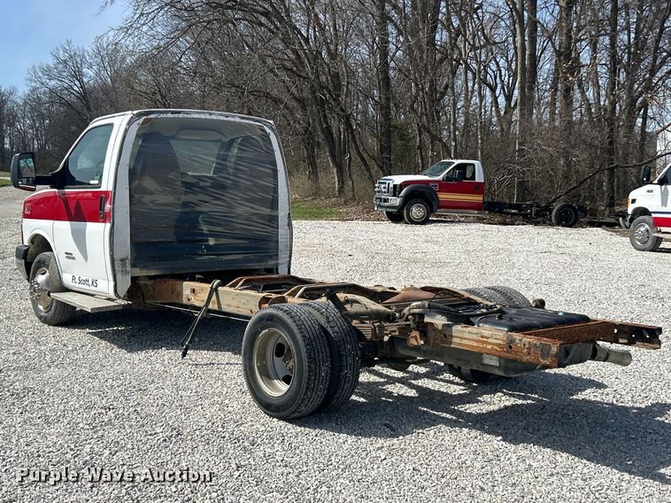 image for item FC5196 2012 Chevrolet Express 4500 van cab and chassis