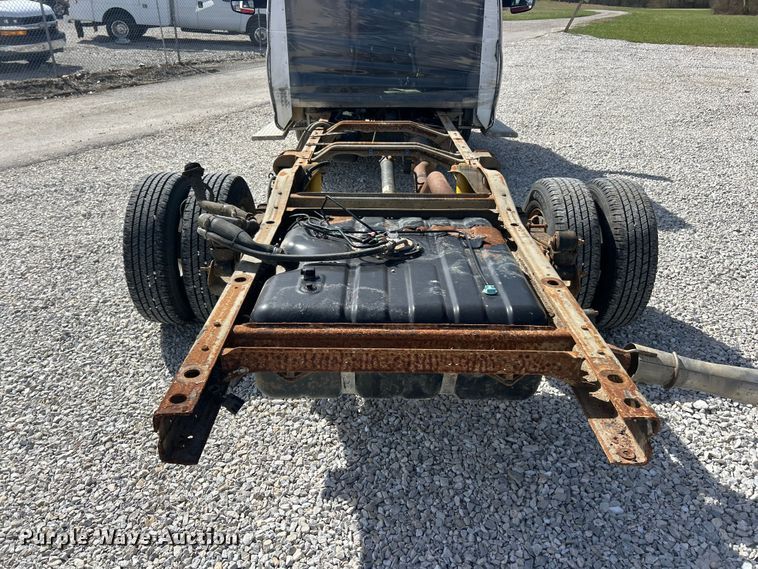 image for item FC5196 2012 Chevrolet Express 4500 van cab and chassis