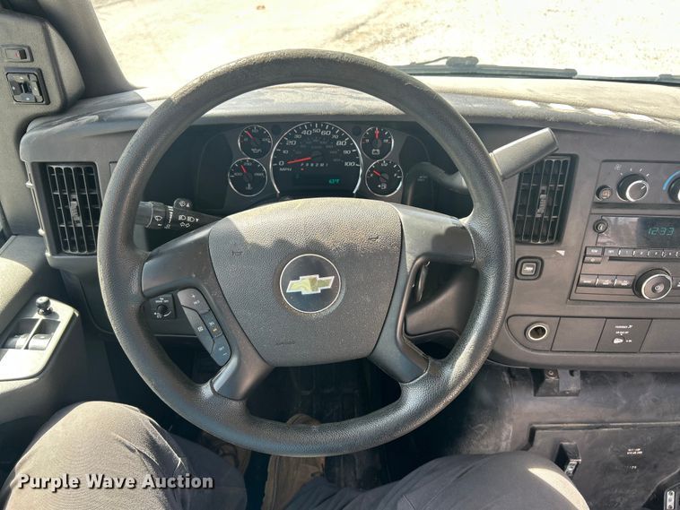 image for item FC5196 2012 Chevrolet Express 4500 van cab and chassis