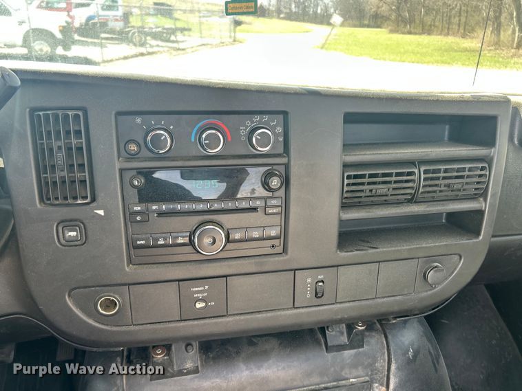 image for item FC5196 2012 Chevrolet Express 4500 van cab and chassis