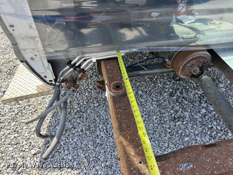 image for item FC5197 2003 Ford E450 Super Duty van cab and chassis