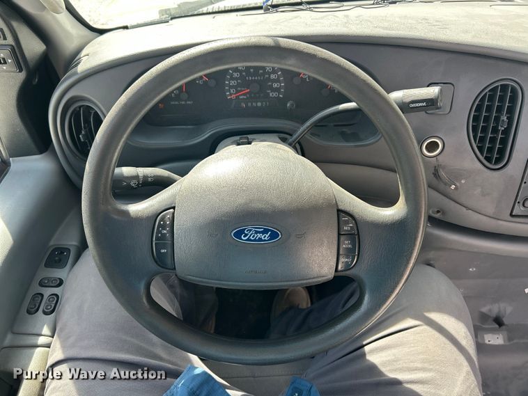 image for item FC5197 2003 Ford E450 Super Duty van cab and chassis