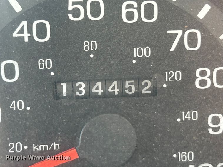 image for item FC5197 2003 Ford E450 Super Duty van cab and chassis