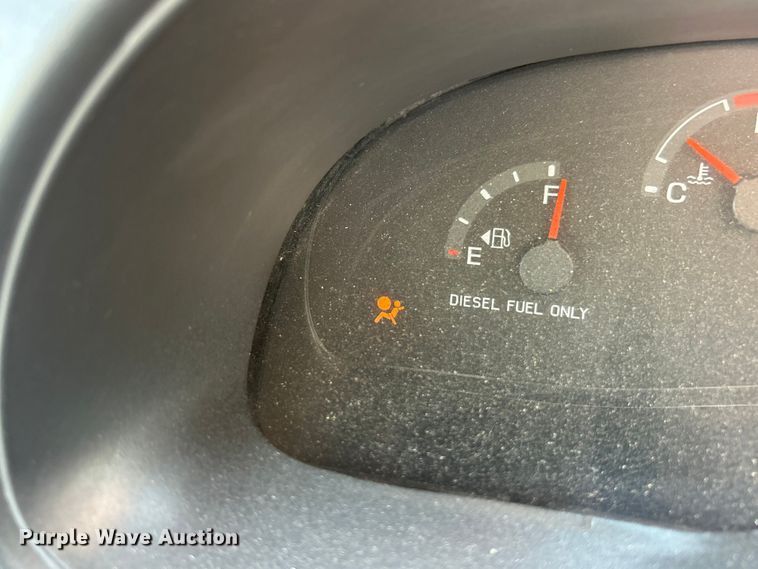 image for item FC5197 2003 Ford E450 Super Duty van cab and chassis